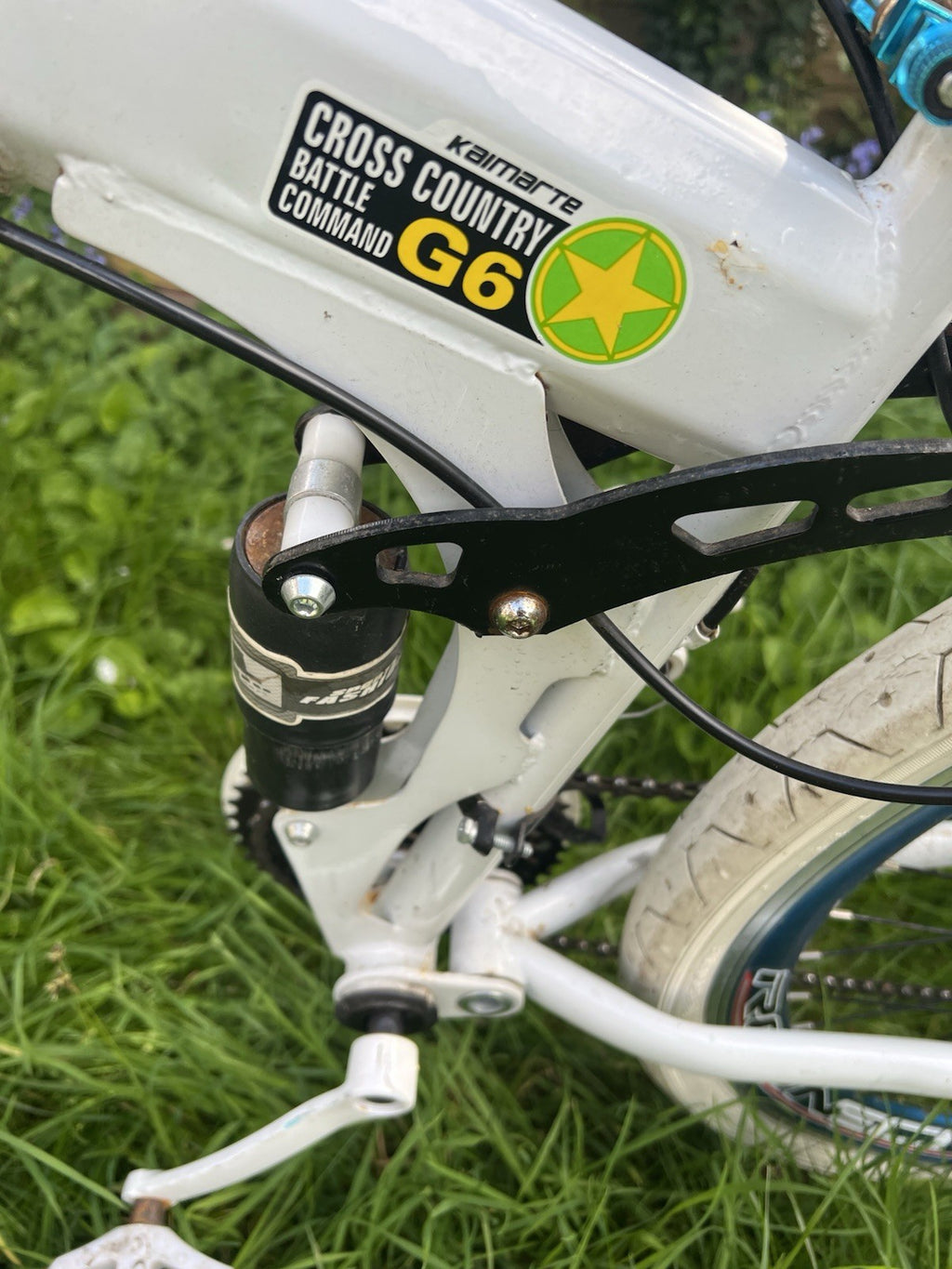 Kaimarte White Mountain Foldable Bike For Men With Shock absorber And Suspension