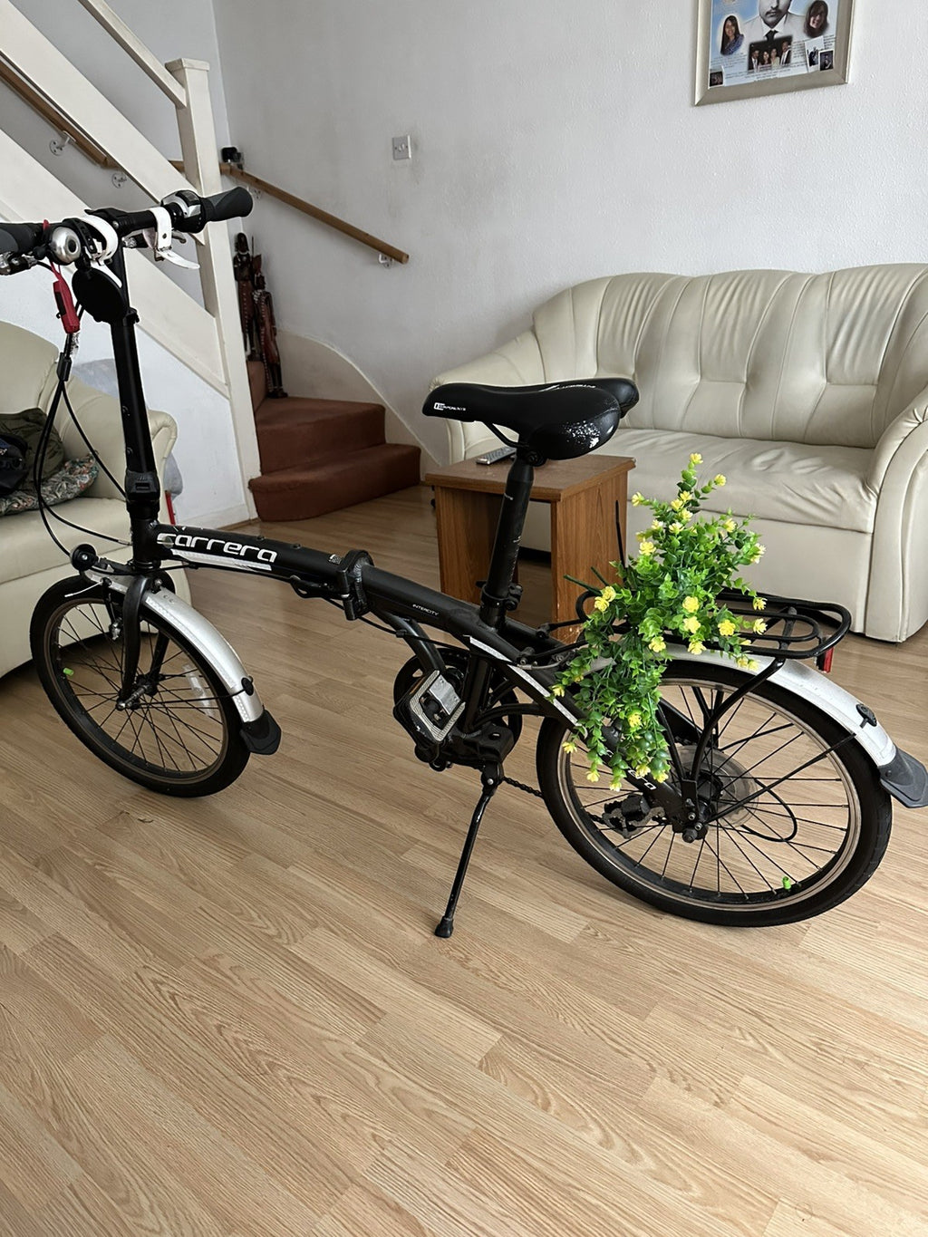 Carrera Intercity 20in Folding Bike Black/Silver Rear Rack Mudguards V-Brake