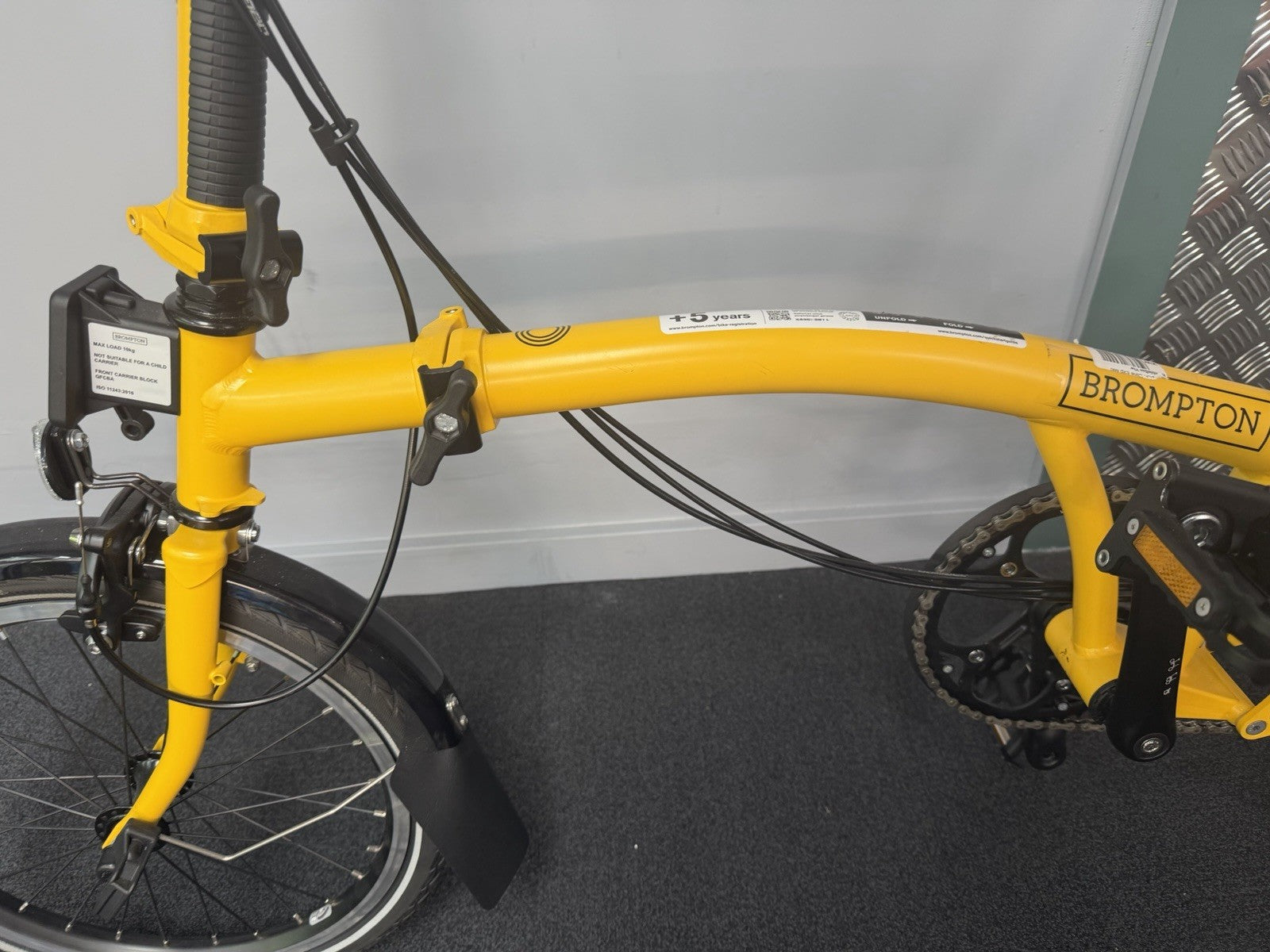 Brompton C Line 6 Speed Folding Bike Bumblebee Yellow Brand New Condition
