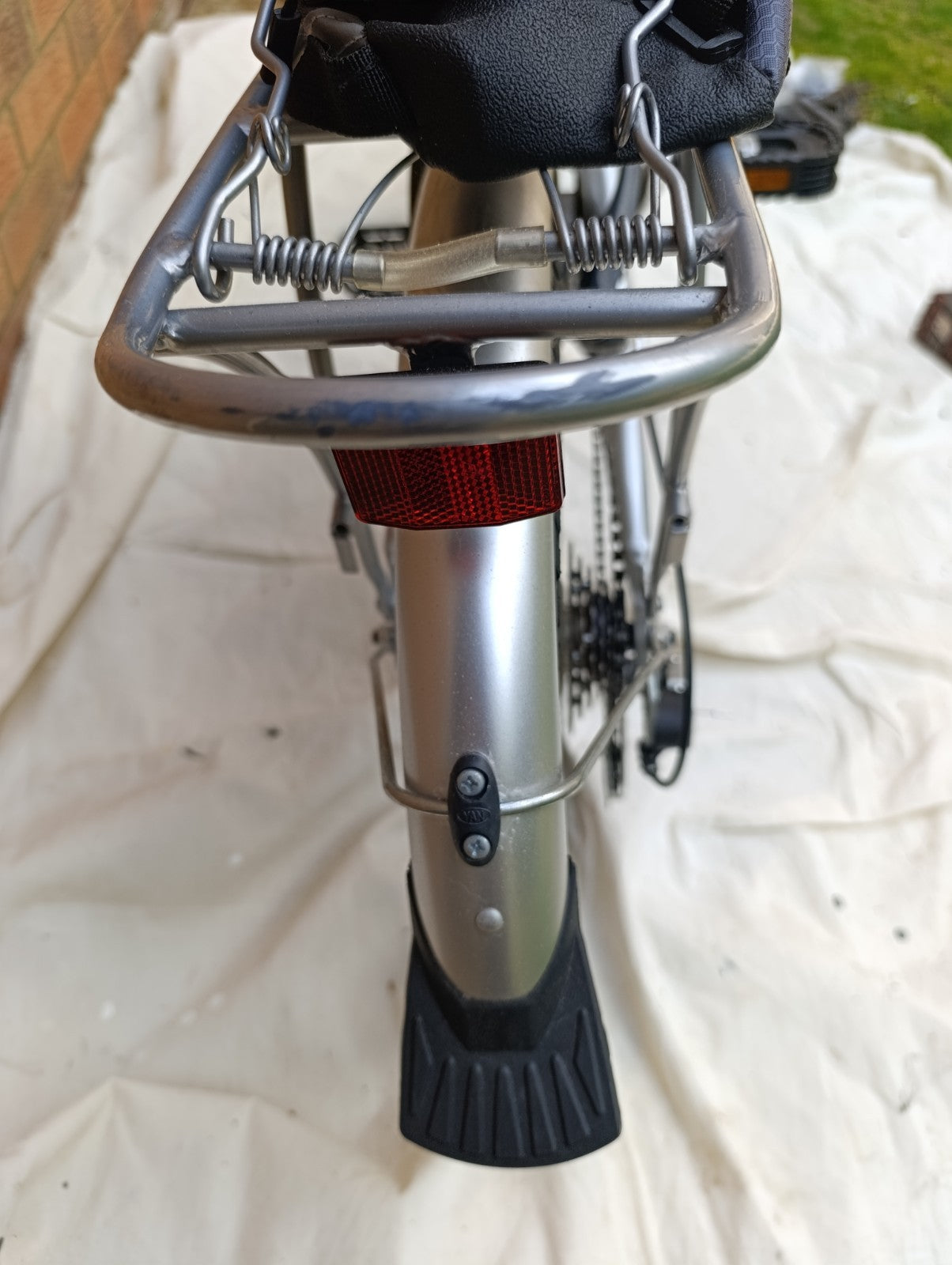 Ammaco Pakka Lite 20 Inch Wheel 6 Speed Alloy Folding Bike Silver