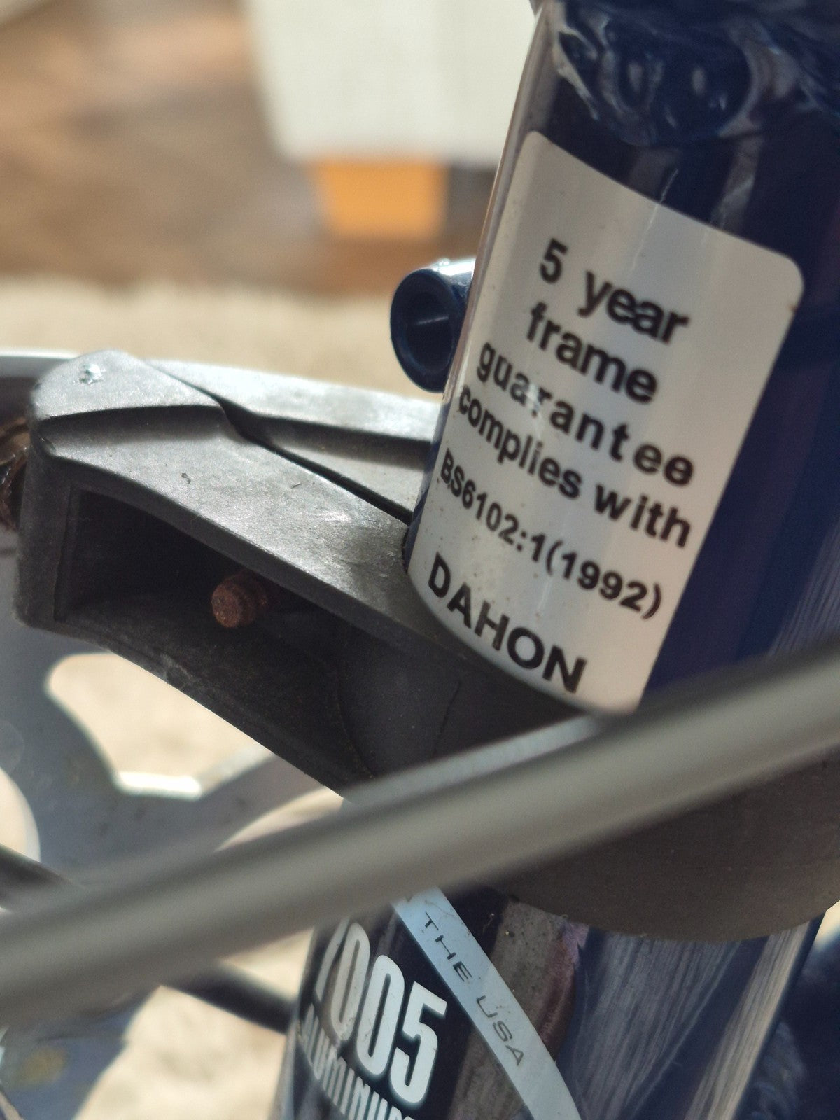 Dahon 2007 MU P8 Folding Bike. Comes with stand and pump in the saddle housing