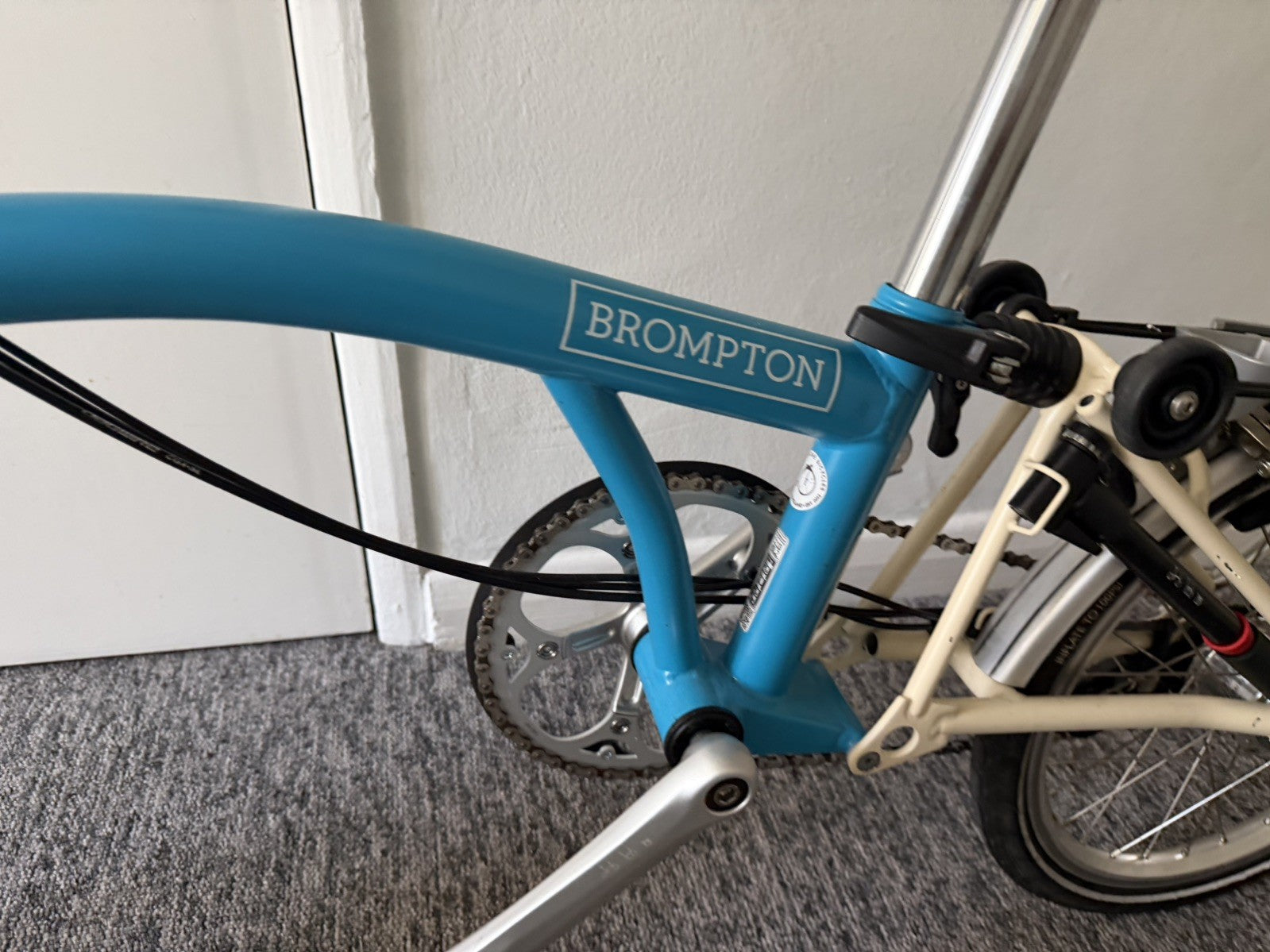 Brompton C Line M6R (6 Speed) folding bicycle - Blue (Excellent Condition)