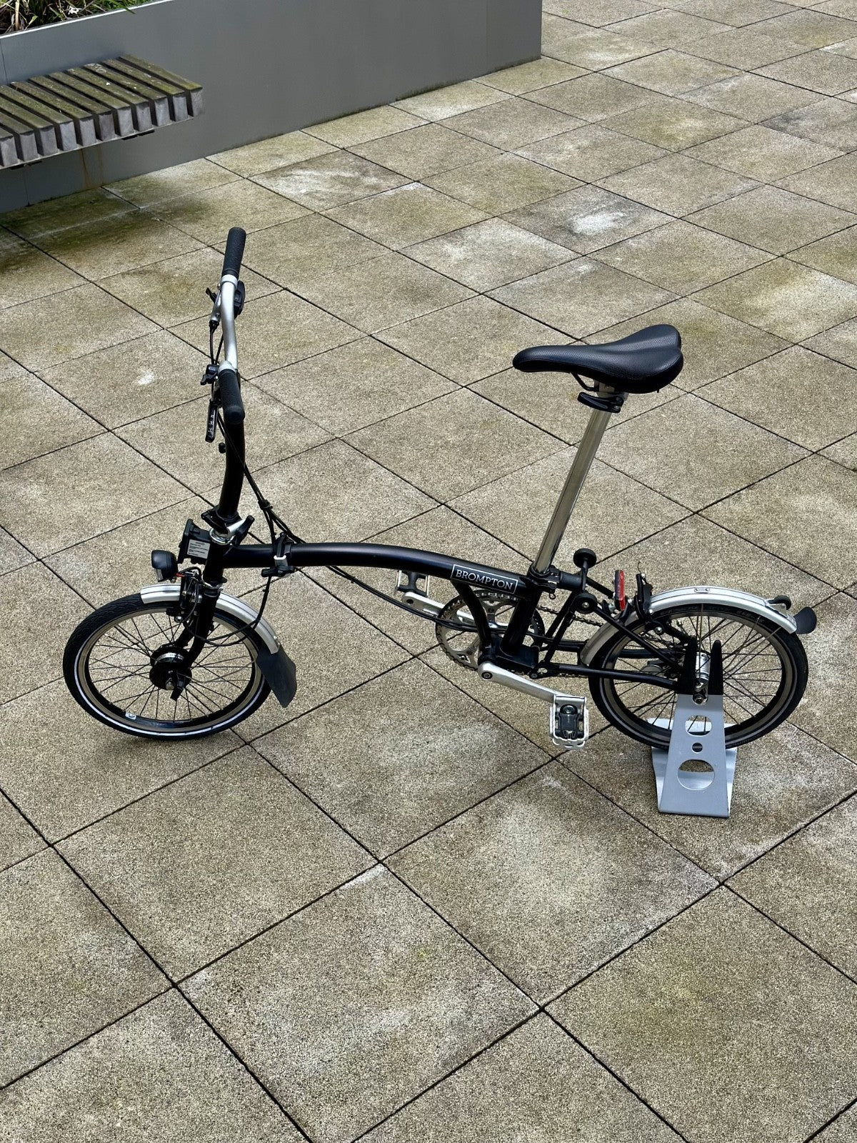 Brompton C Line M3L (3 Speed) Dynamo  2022 folding bicycle - Excellent condition