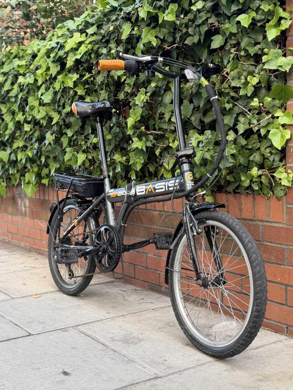 Basis SP20 Folding Bike 20" Wheels Shimano Gears Rear Rack Mudguards Grey