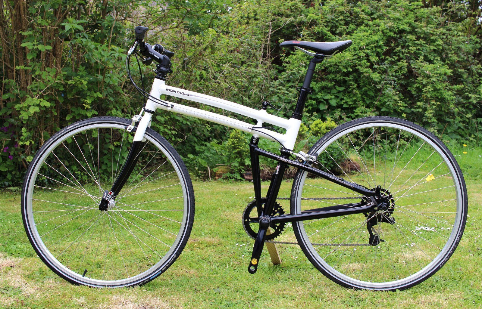 Montague Folding Bike – Urban Model – Large Frame – Excellent Condition!