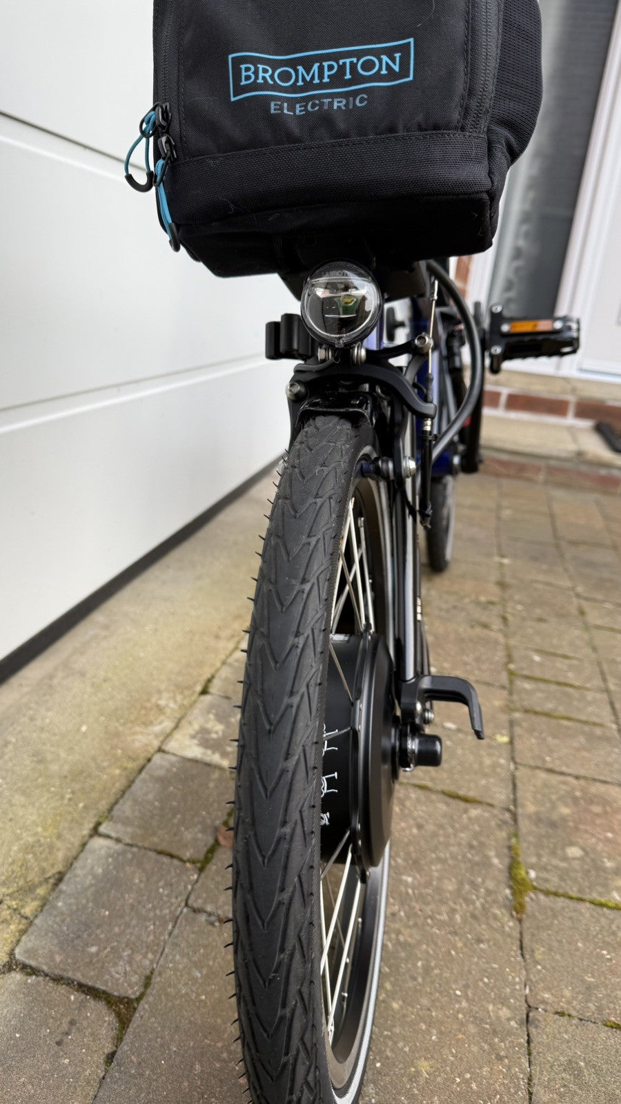 Brompton - C Line E-Folding Bike - M6L -Bolt Blue Lacquer - Near Mint Condition