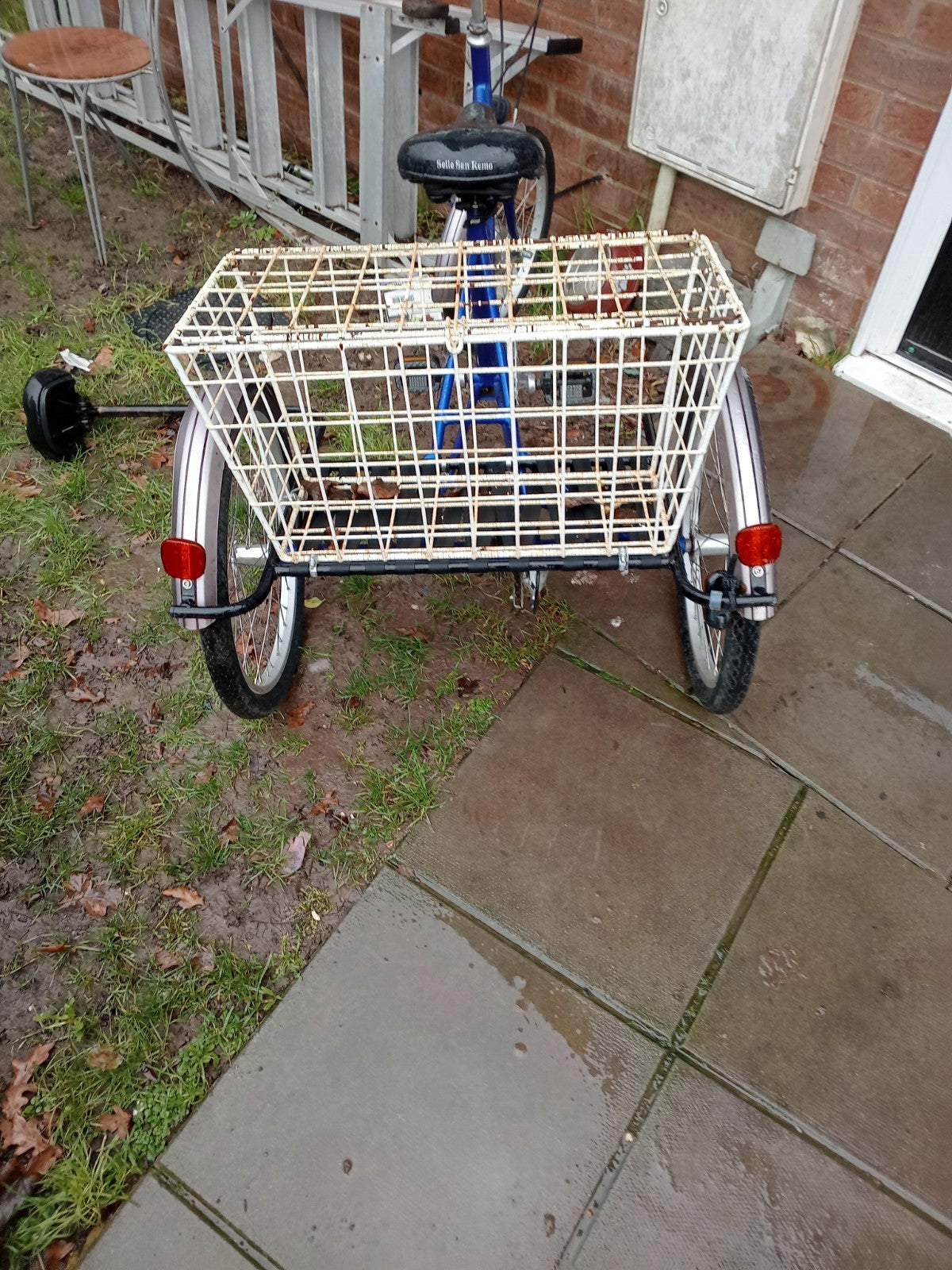 Apollo Tuck Folding Bike