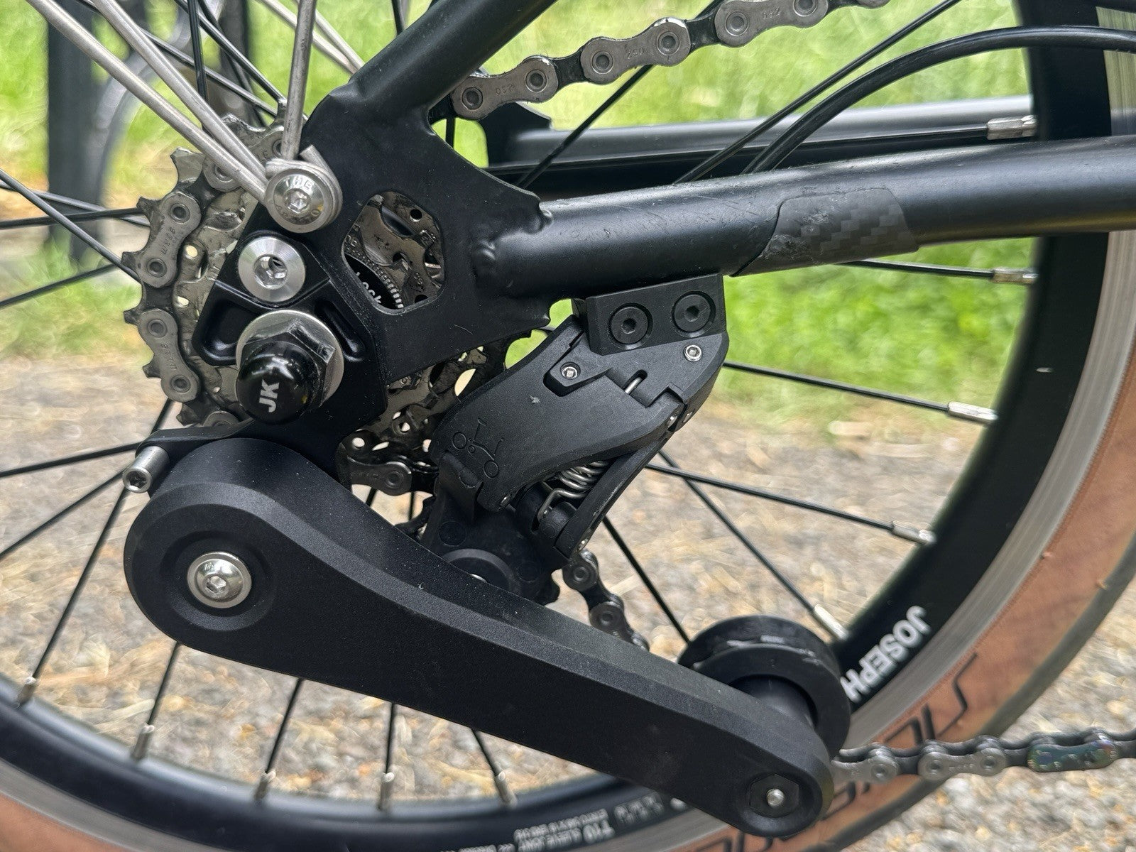 Brompton P-line 4 Speed  Custom Wheels  Carbon / Titanium Parts  Black 9kg