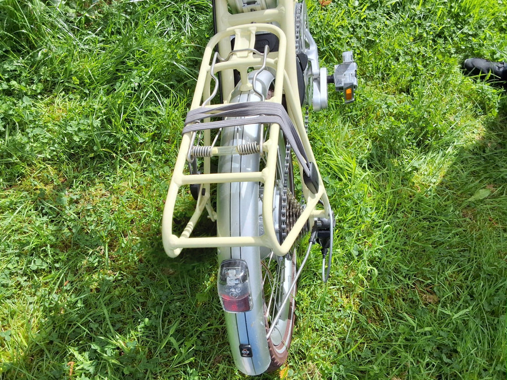 VOLT LS Metro,cream with crown handlebars and saddle. Immaculate condition.