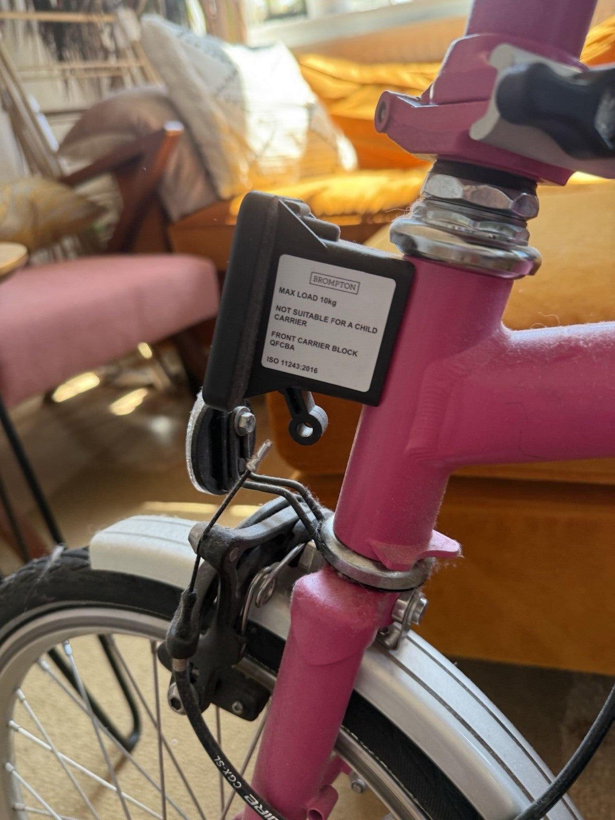 Brompton M3L Folding Bike Hot Pink – Barely Used +Pannier Carrier Block + Extras