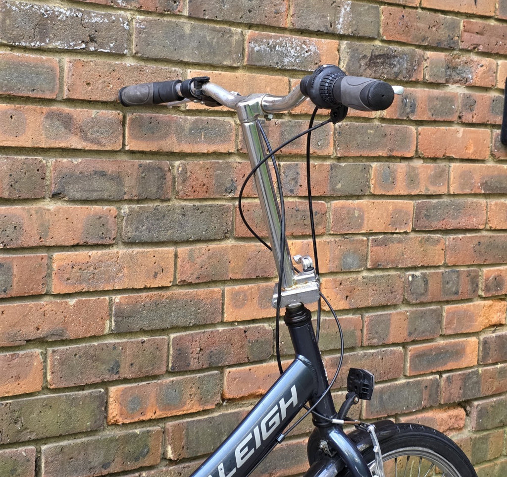 Raleigh EVO 7SP Folding Bike, Aluminum Frame, 20" Wheels, 7 Speed