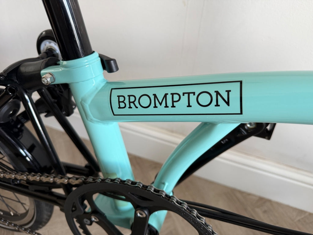 Brompton C Line - Black Edition - 6 Speed - Turkish Green - Excellent condition.