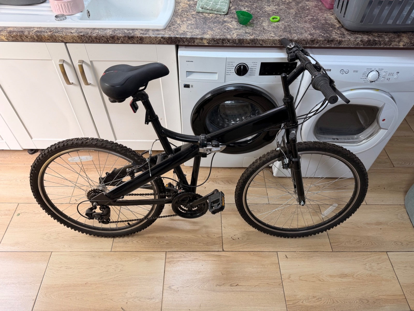 Mountain Bike, Mens Large, Folding, Shimano Gears.