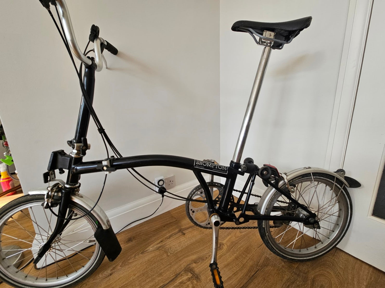 Brompton M6L Folding Bike - Black - 6 gears.