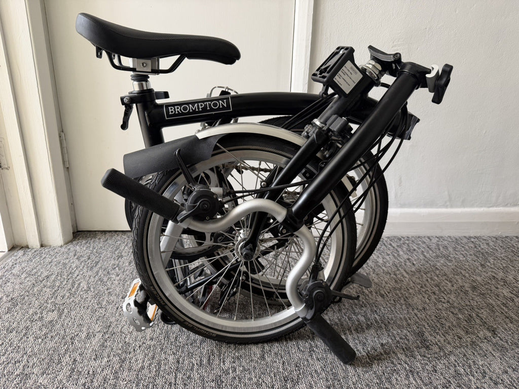Brompton C Line M6L (6 Speed) folding bicycle - Black (EXCELLENT CONDITION)