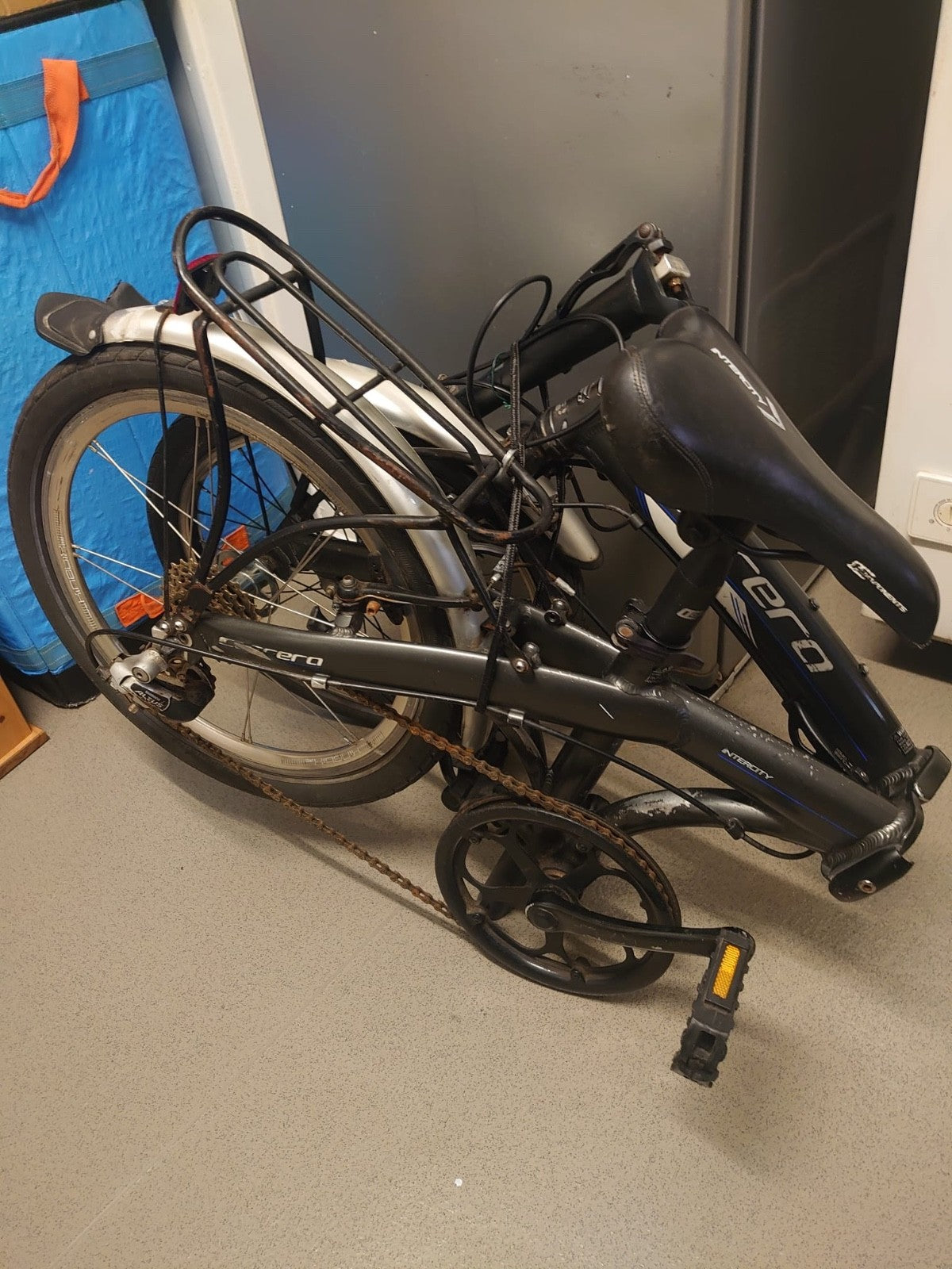foldable black bike bicycle adult 'Carrera' USED