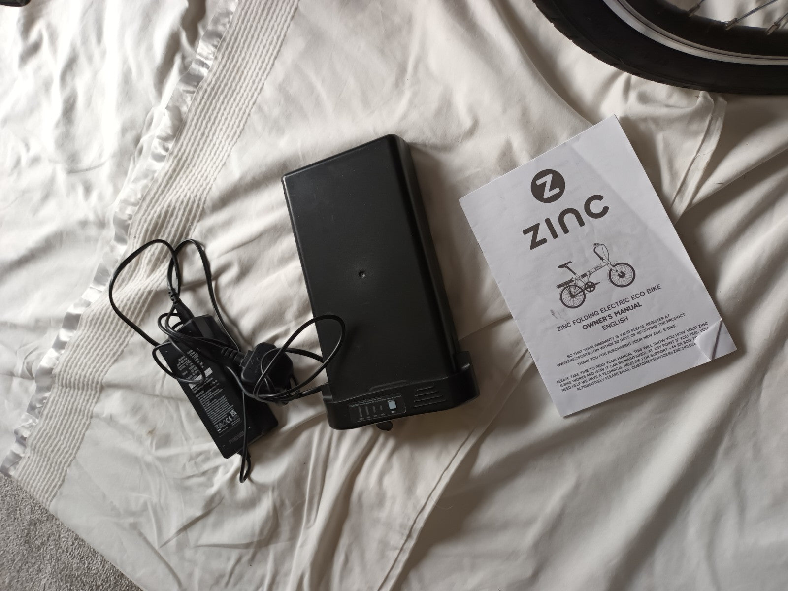 The Zinc Electric Eco Bike is a versatile folding bike designed by Zinc