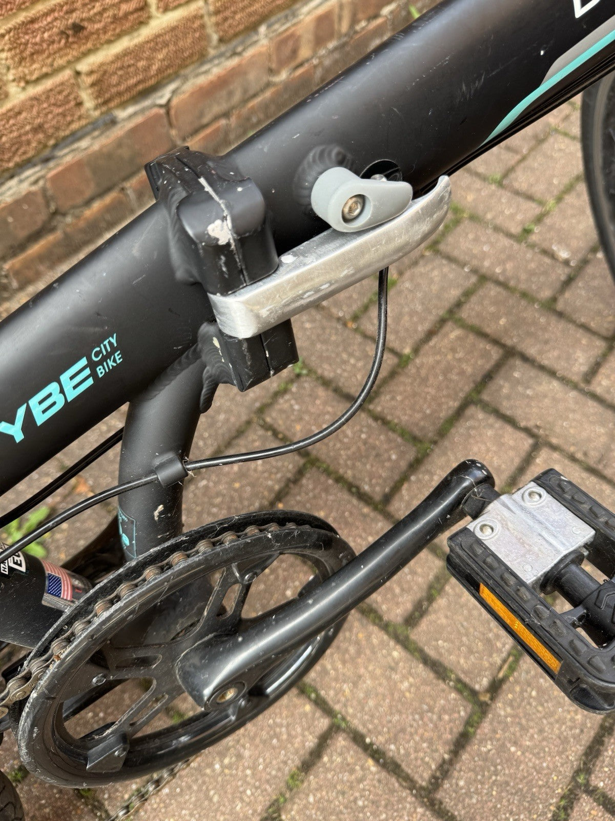 Dahon Vybe D7 Folding Bike | 7-Speed Shimano | 52T | Mudguards, Rack, Kickstand