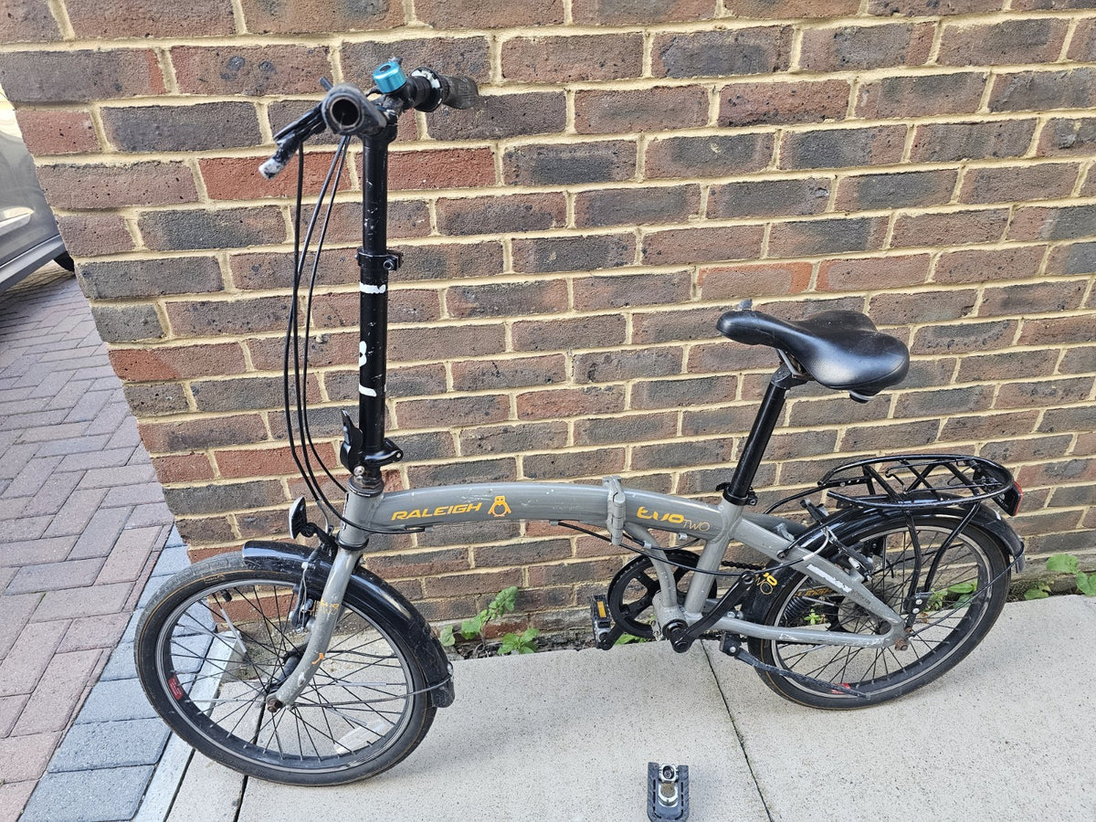 Raleigh Evo Two Folding Bike READ DESCRIPTION Grey/Black