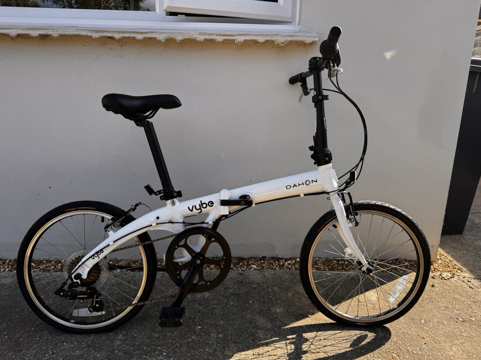 Dahon VYBE D7. Compact Folding Bike. 12kg 7 Speed 20 Wheels. Barely used.
