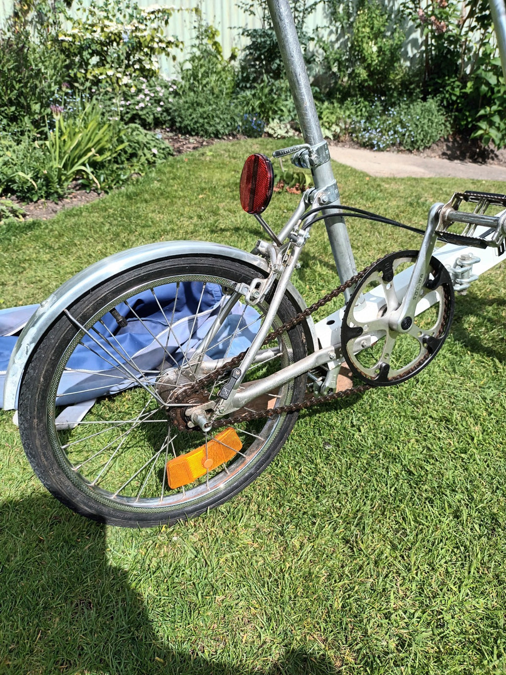Vintage Bickerton Folding Bike, Good Condition,  White. Rides well + Bag.
