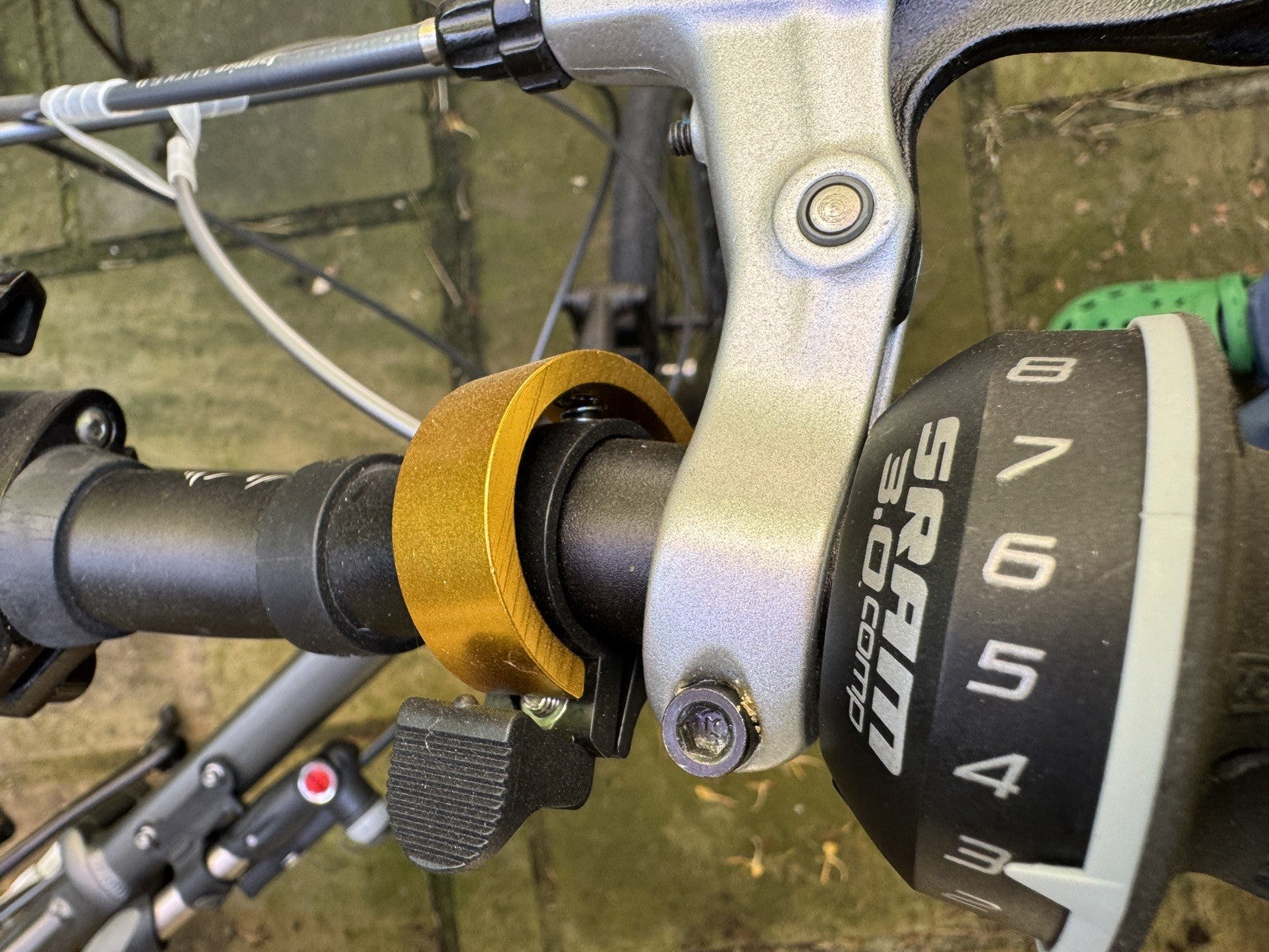 Dahon Jetstream P8 folding bike
