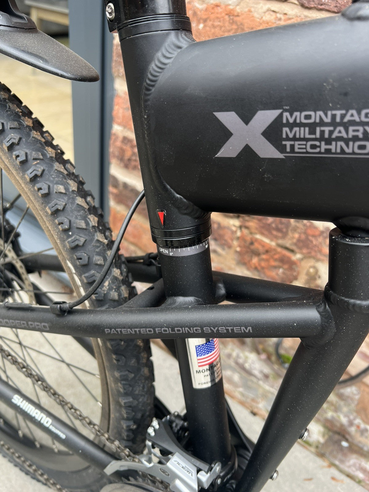 Montague Paratrooper Pro, Large, SDG Bel-Air Saddle, Defender M2 Mudguards