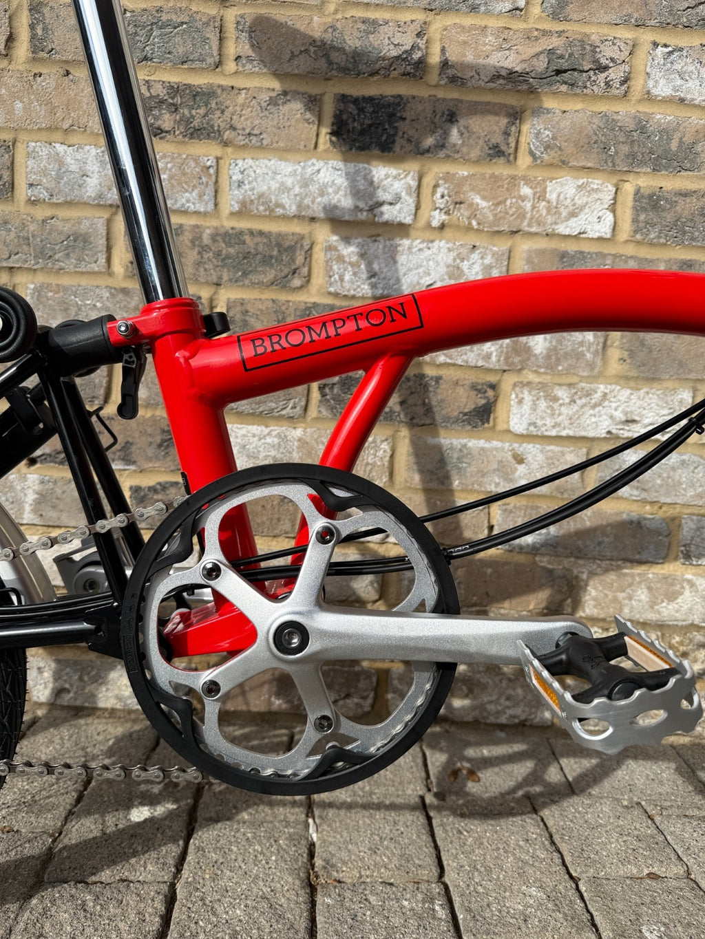 Brompton Rocket Red & Black 3 Speed Mid C Line M3L with Dynamo Lighting