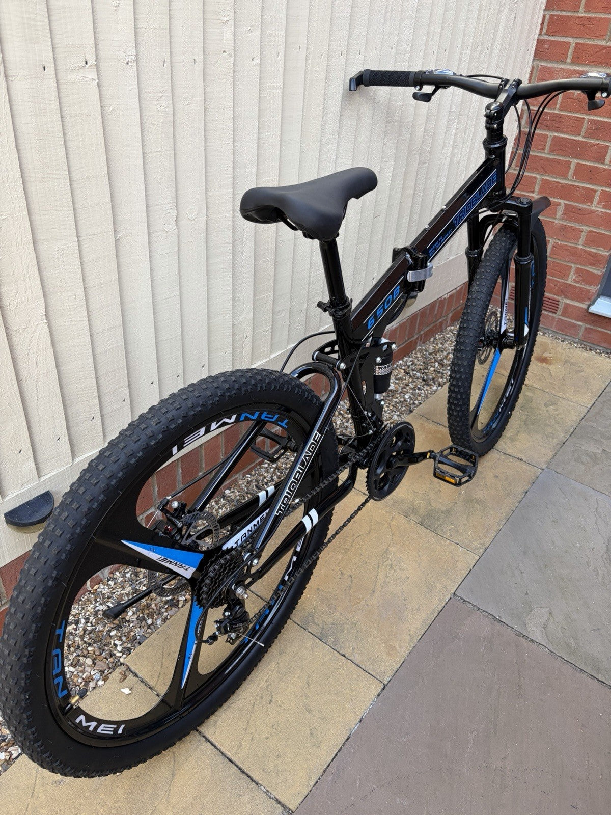 Folding Mountain Bike 27.5 Wheel and 21 Speed Gears Disc Brakes