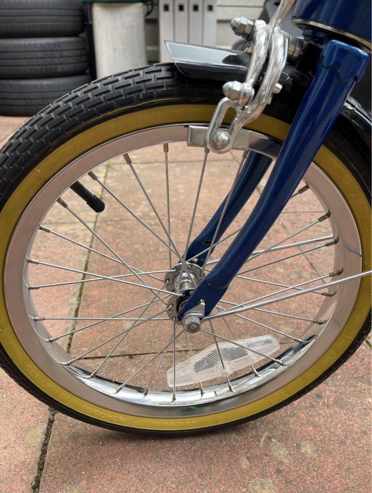 Dahon Vintage 5 Folding Bike – Great Condition, Ready to Ride