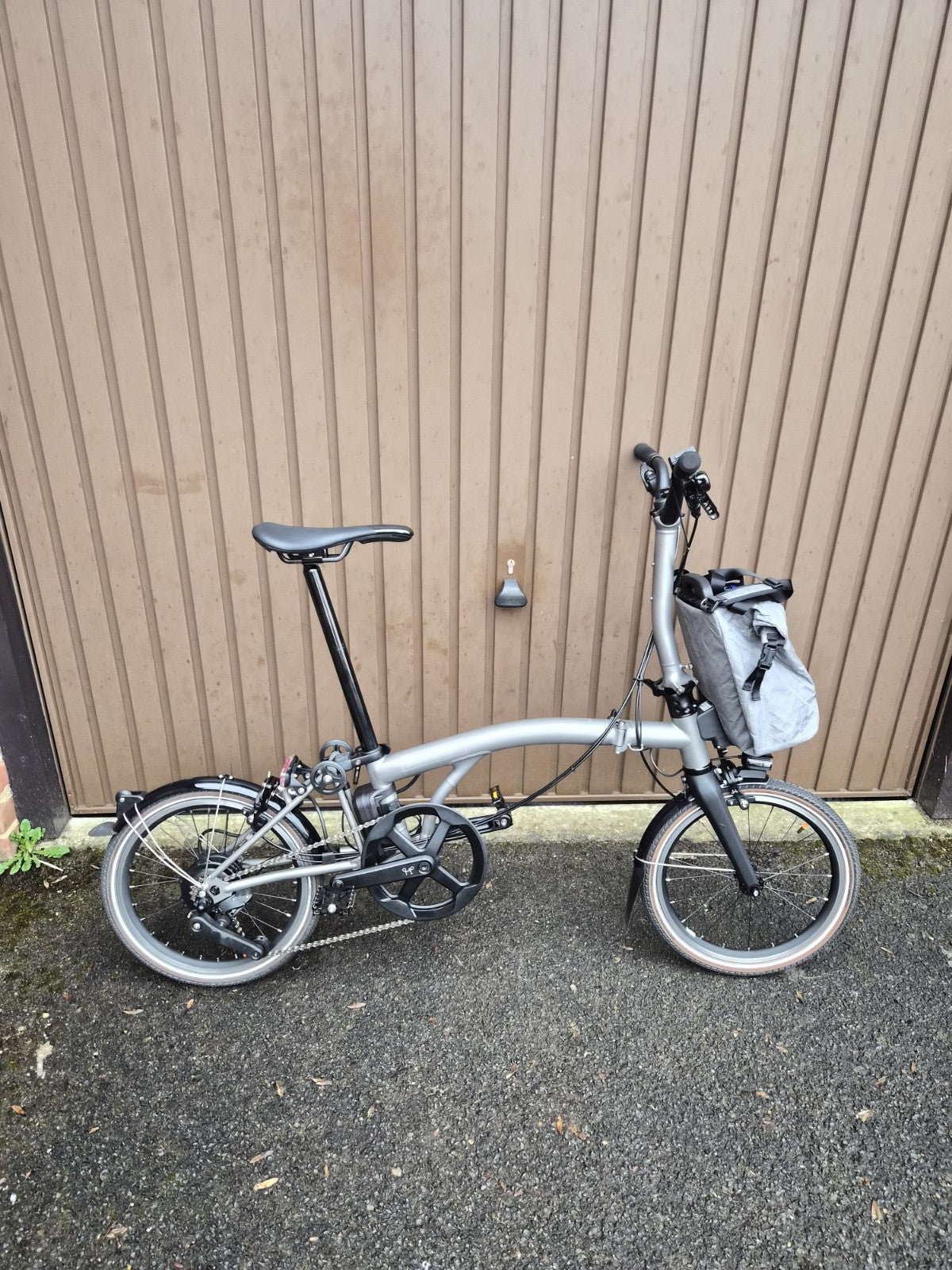 Brompton Folding T Line Electric E Motiq 4 Speed Blasted Titanium mid handlebars