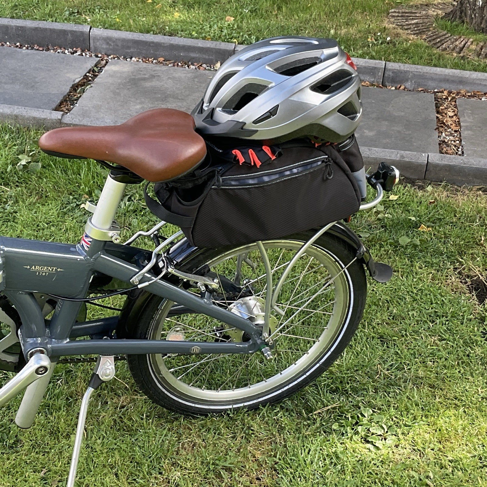 Bickerton Argent 1707 Folding Bike 16in Grey with Mudguards Rear Rack