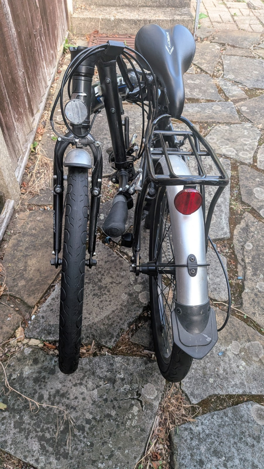 Fold Up Carrera Intercity Bike Black In Excellent Condition
