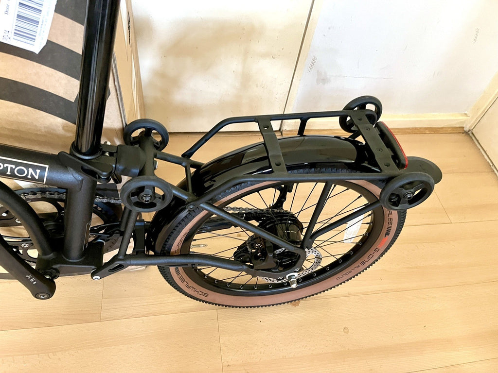 Brompton G Line 2026 with Roller Frame - 8-speed, Space Black, Medium