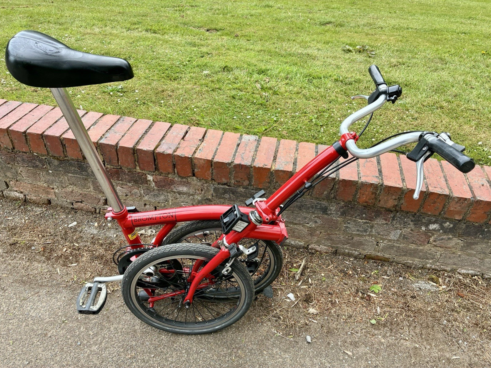 Brompton Folding Bike 3 Speed Red – Bag Block – Rickmansworth
