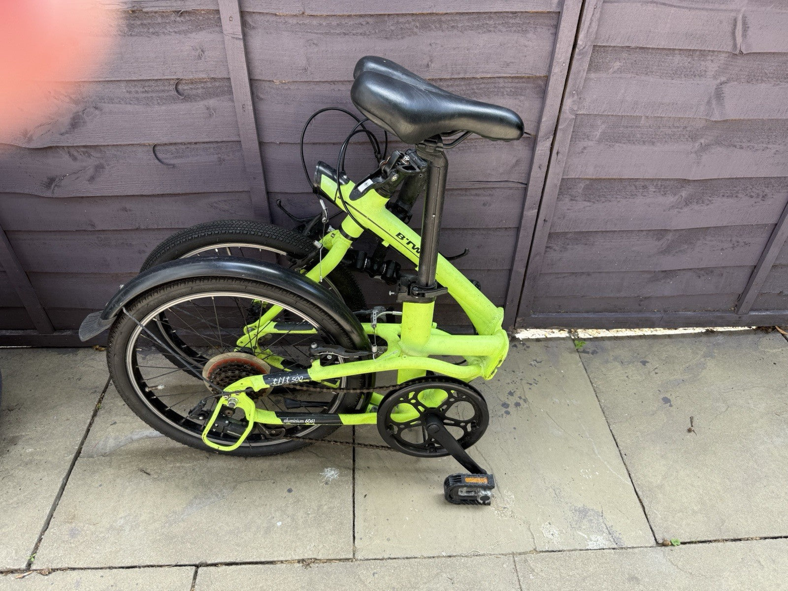 BTWIN Tilt 500 Folding Bike – Neon Green – Excellent Condition! 🚲