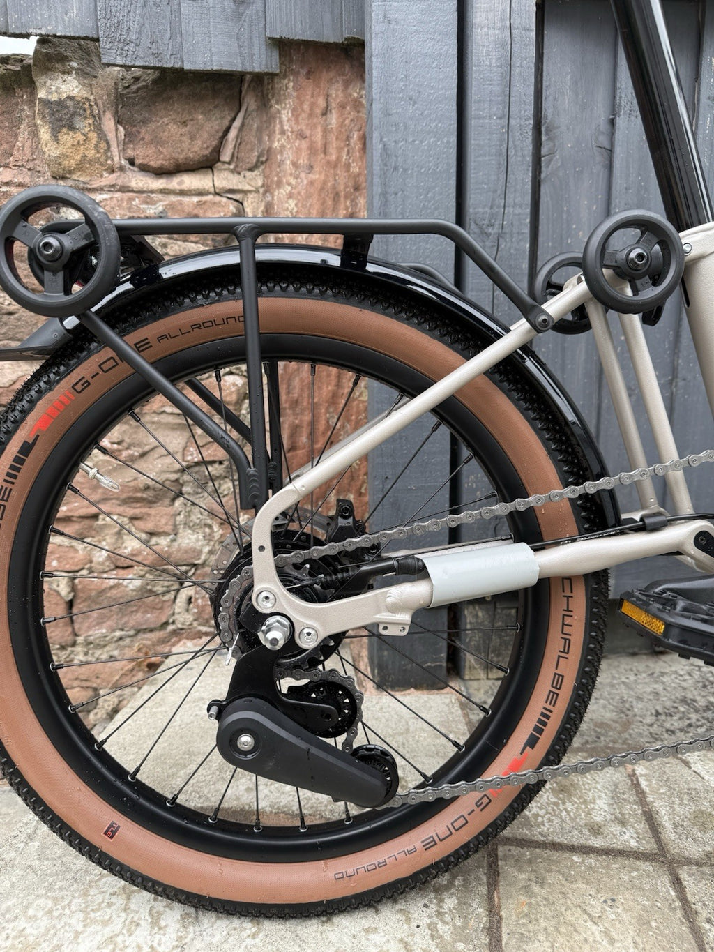 Brompton G Line Folding Bike 20in M Silver/Black Mechanical Disc, Rack Mudguards