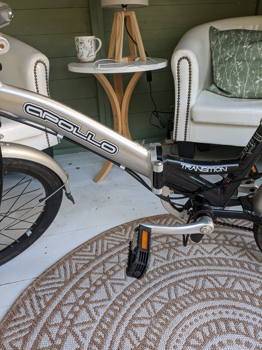 2 X Apollo Transition Folding Bikes 6 Speed Shimano Gear 20” Wheels