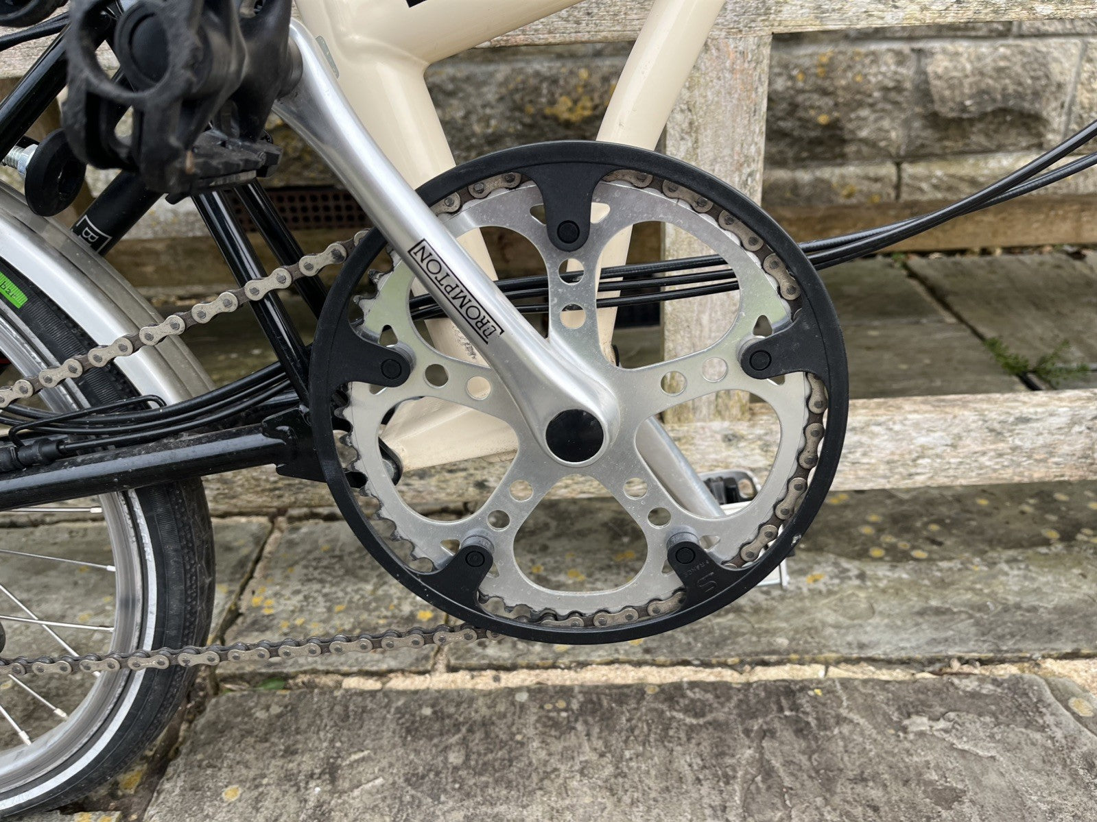 Brompton folding bike ivory 2007 very good condition with carry bag