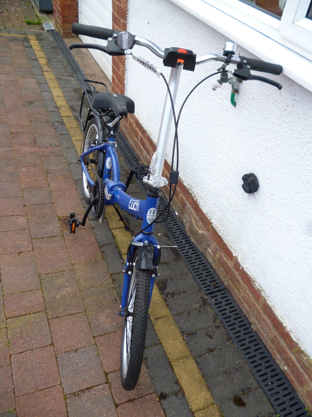 Apollo Tuck Folding Bike - 20" Wheel