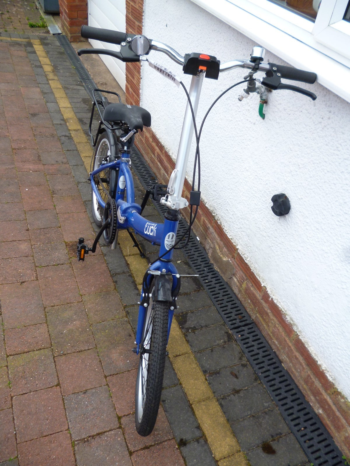 Apollo Tuck Folding Bike - 20" Wheel
