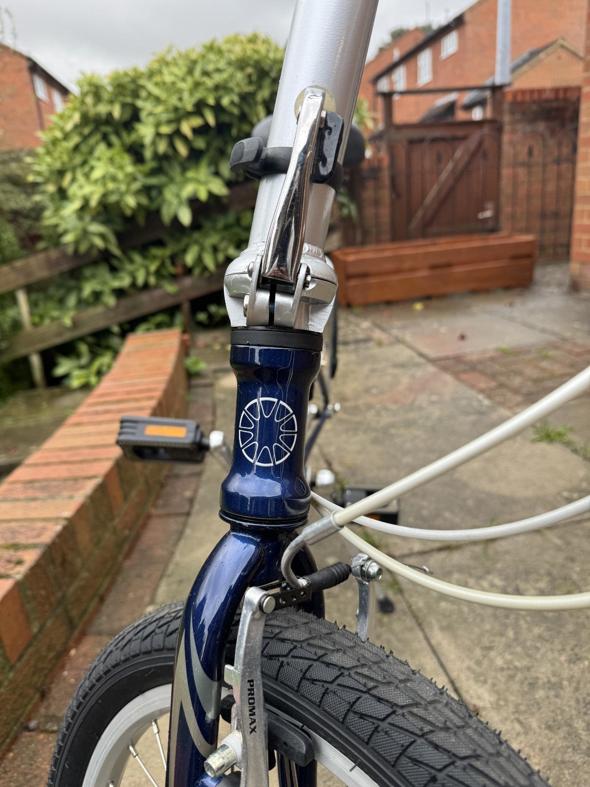 Dahon Speed D7 Folding Bike  20" Wheels