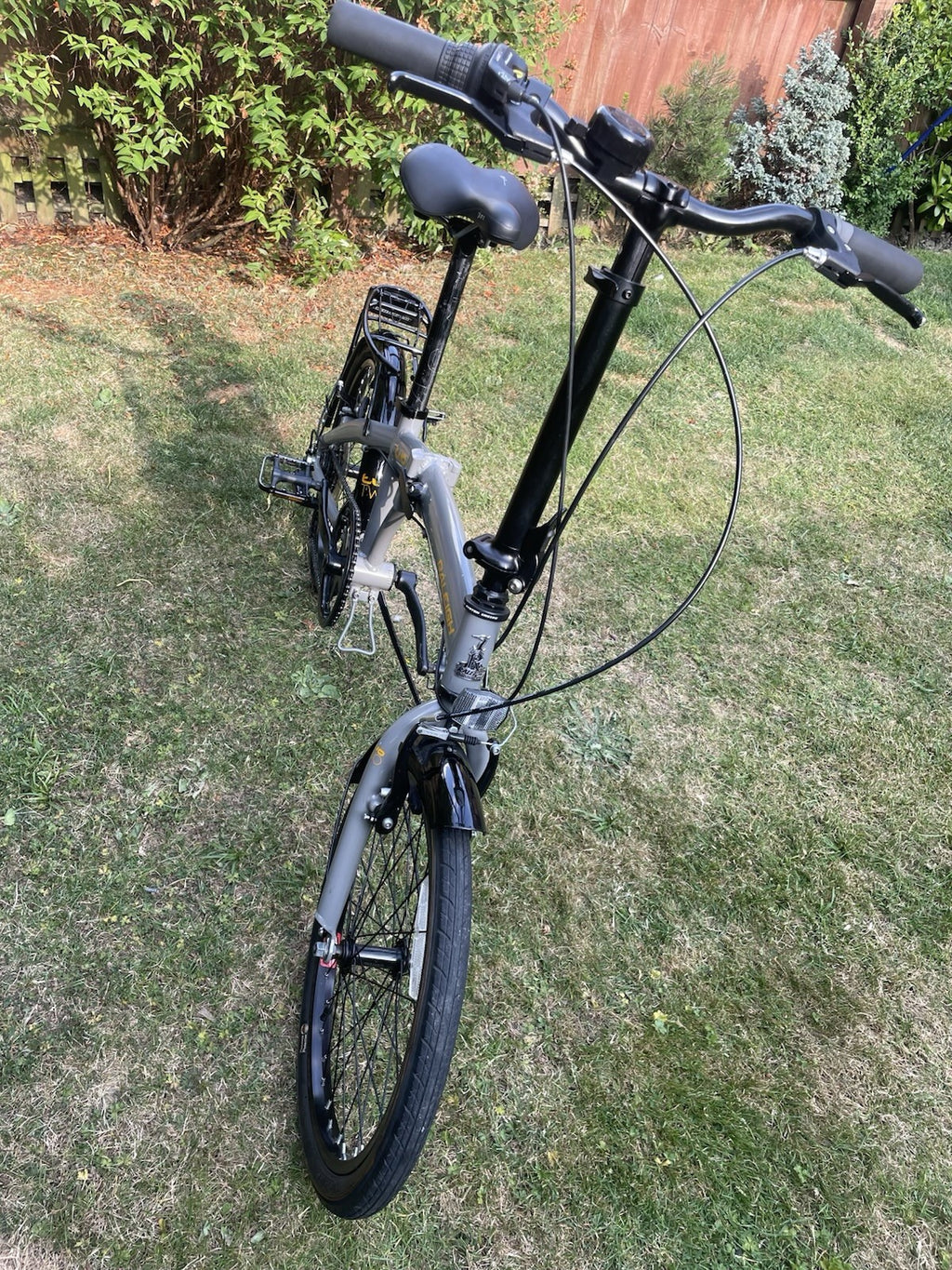 Raleigh Evo 2 Folding Bike 7-Speed Shimano Gears - Grey / Black