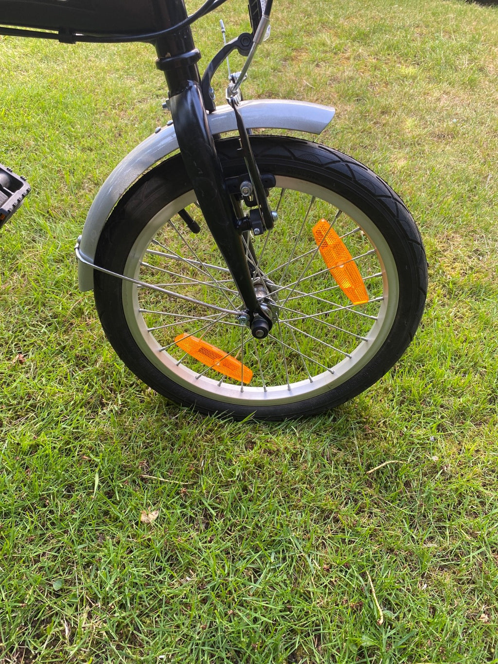 Windward Folding Bike   6 Shimano  Gears  16' Wheels' Bicycle  Fold Up v-Brakes