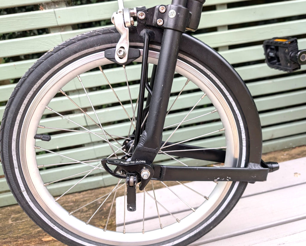 Mezzo D9 Folding Fold-up Foldable Bike with Rear Rack Bag
