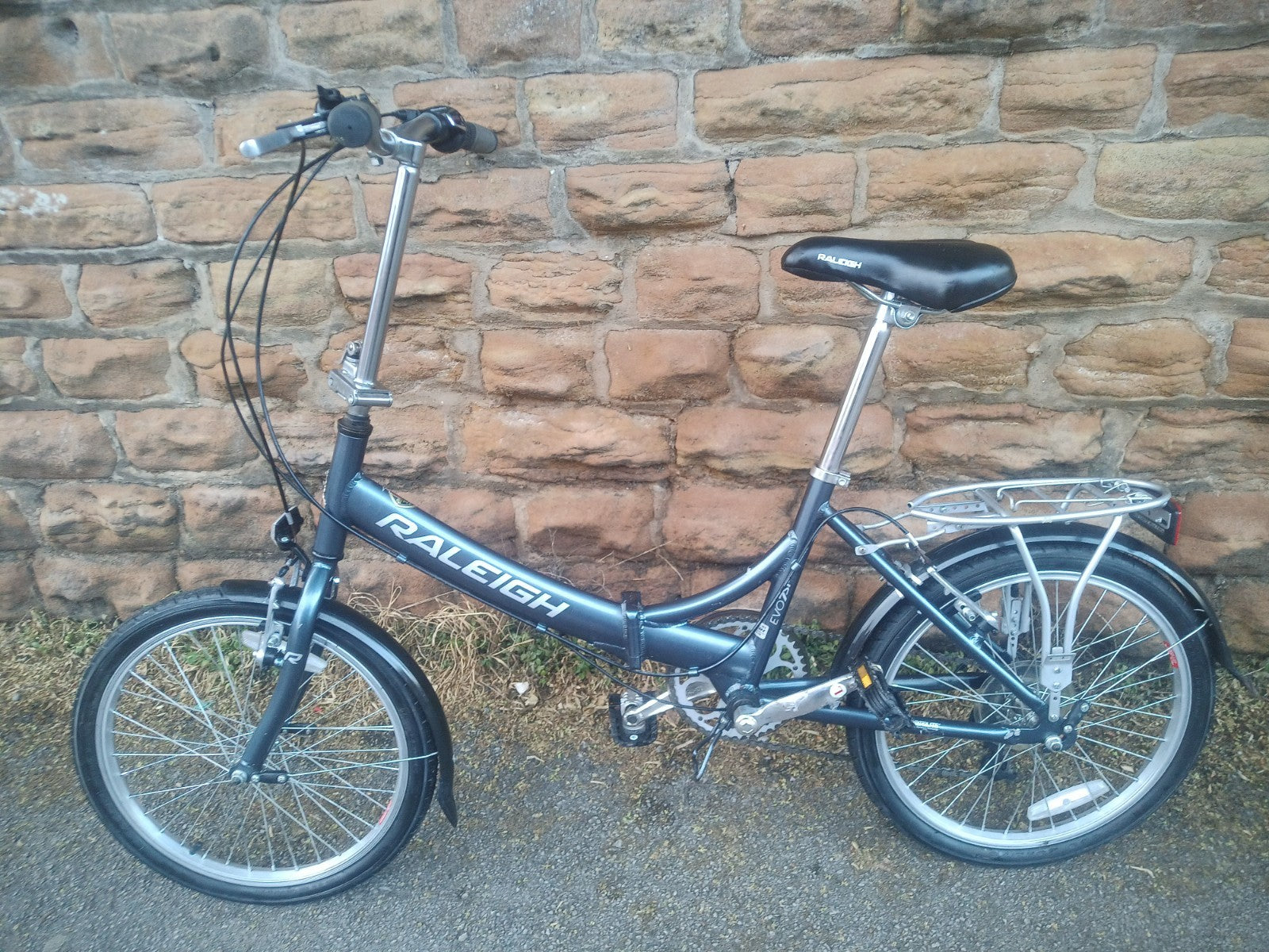 Raleigh Airlite 7 speed folding bike