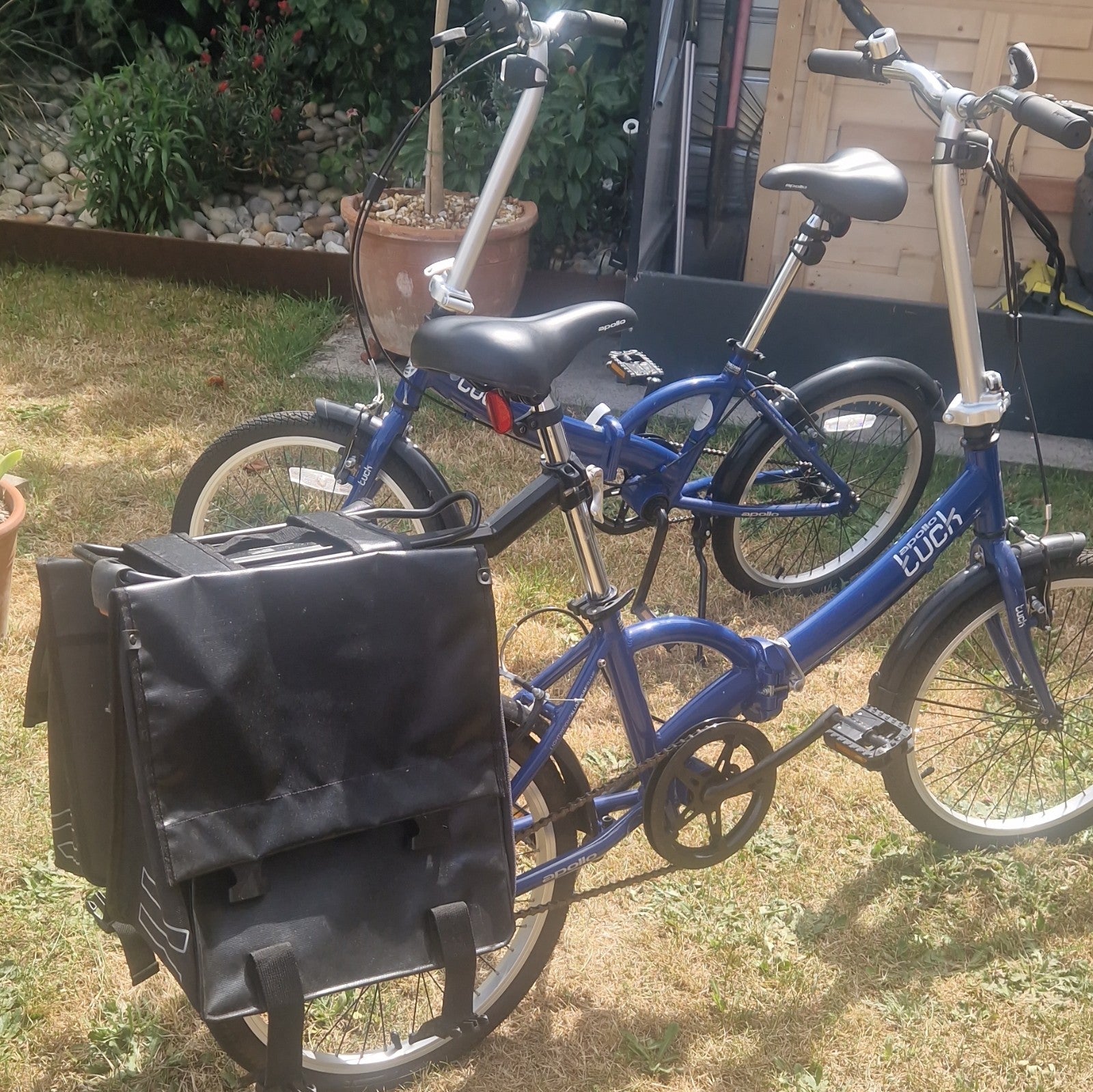 2 x Apollo Tuck Folding Bike 20in Blue 1-Speed V-Brake Kickstand