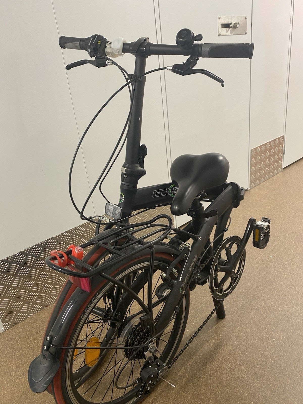 Ecosmo 20in Folding Bike Black/Red Rear Rack Mudguards Lights Reflectors