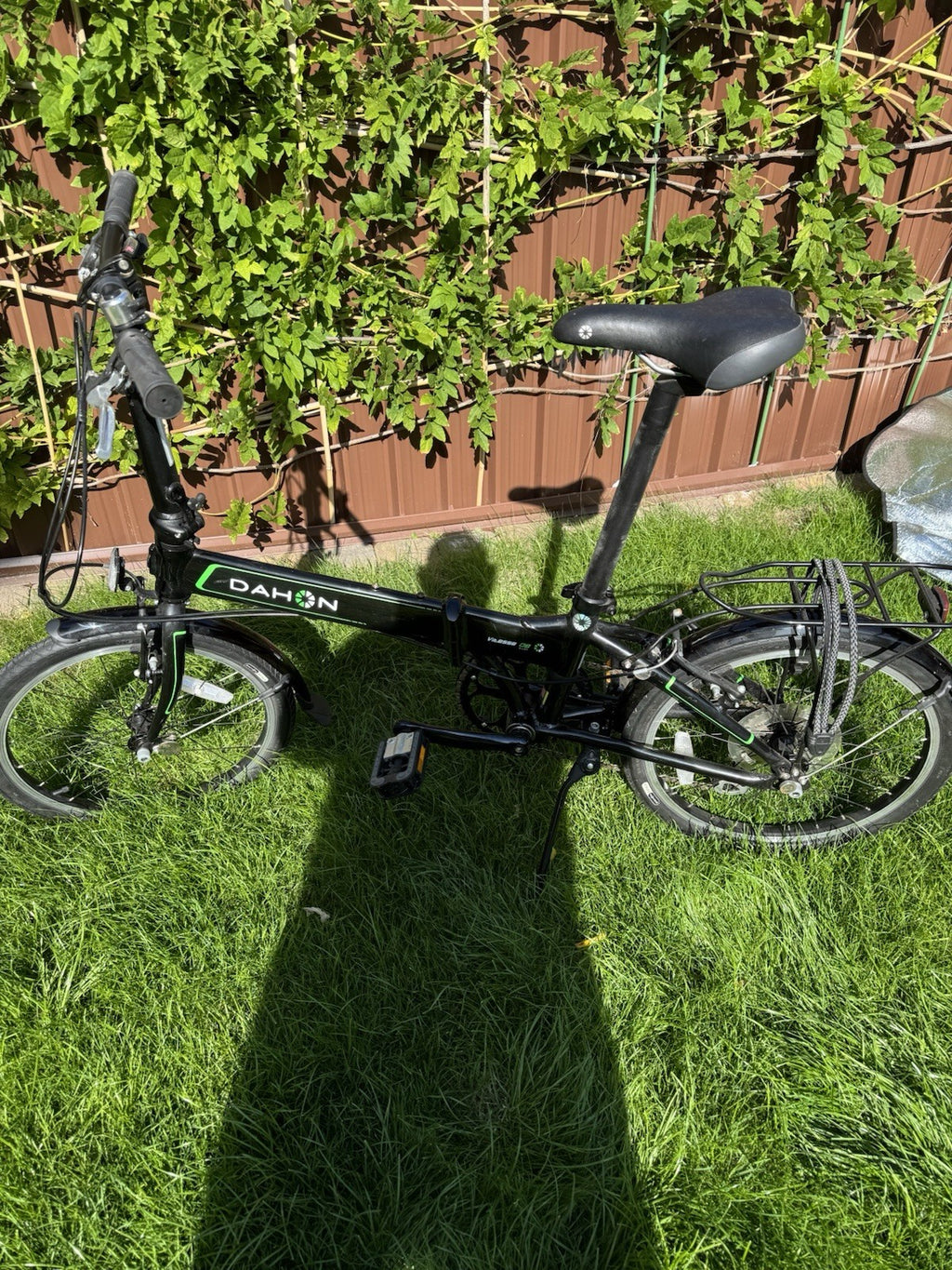 Dahon Folding Bike 20in Black/Green V-Brakes Rear Rack Mudguards