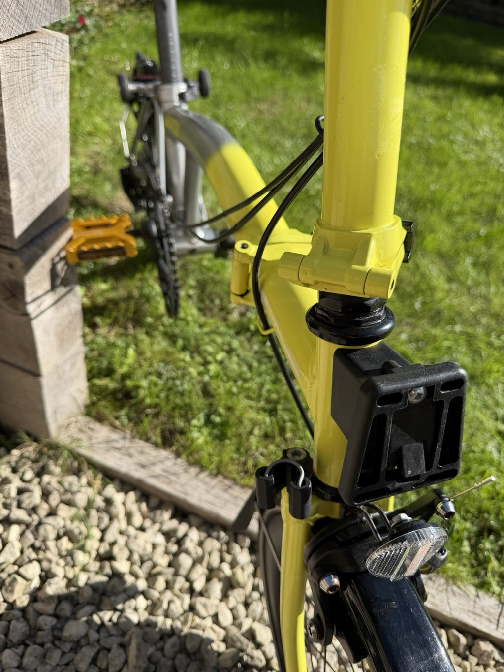 Brompton Palace Special Edition with upgrades. 2 speed, mudguards